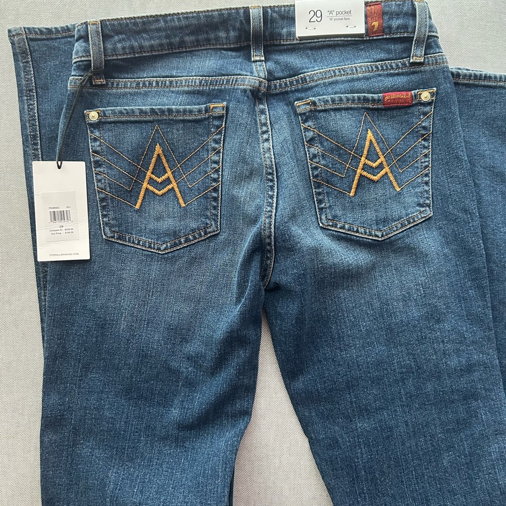 NWT 7 For All Mankind “A” pocket Flare sz29